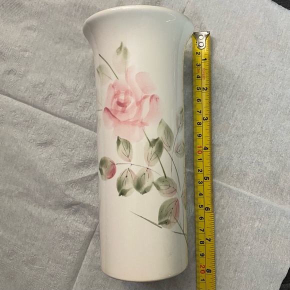 Vintage Japanese Hand-Painted Rose Vase Imported by N.C. Cameron & Sons Ltd. - Picture 9 of 12
